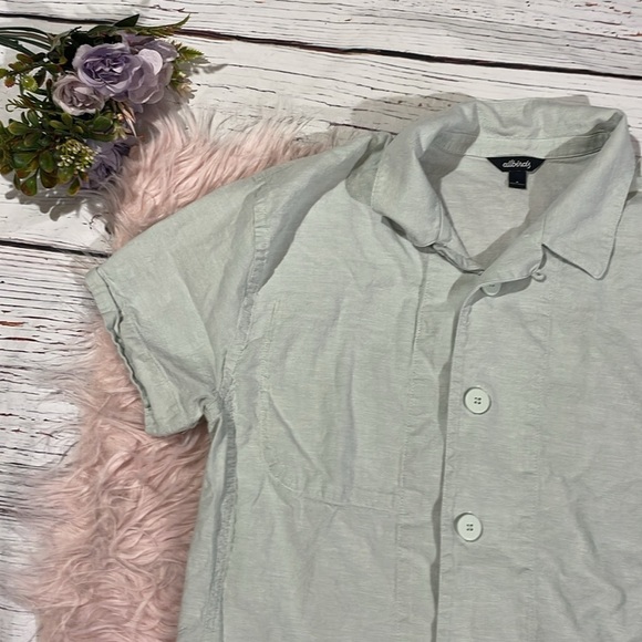 allbirds Short Sleeve Button-Down Green TreeBD Camp Shirt - Picture 5 of 9